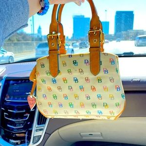 Vintage Dooney and Bourke purse❤️❤️❤️